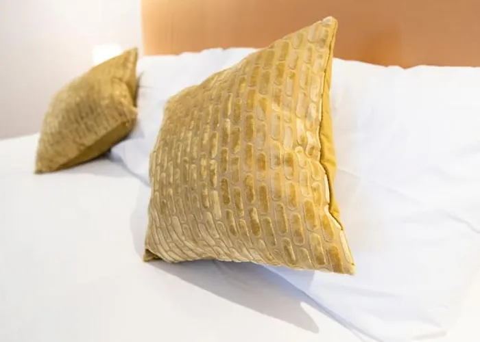 شقة Mercury By Zaha Hadid Including Pool Access سانت جوليان