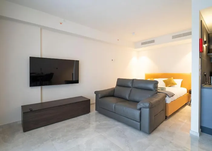 Mercury By Zaha Hadid Including Pool Access *